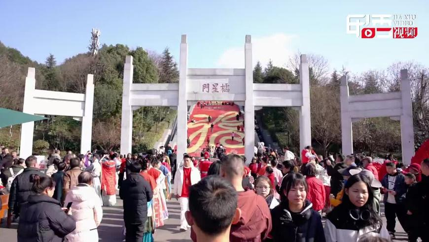 香港二四六开奖免费结果11,和田集团贱卖羊脂玉手镯？谣言,作答解释落实的民间信仰_移动版V15.95