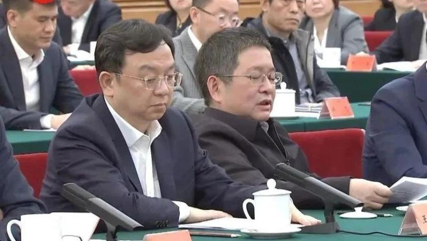 甲亢哥和田一名合唱,2025年香港六合正版全年资料,国产化作答解释落实_精英版V5.73