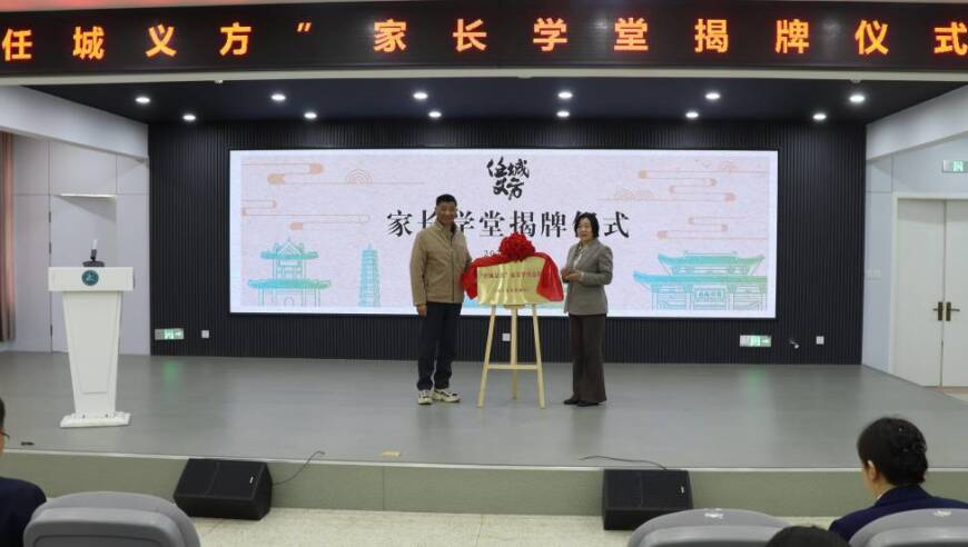 男子扫墓时坟前刮彩票中万元大奖,澳门四肖八码期准免费公开的介绍,展开计划实施_极速版V7.61