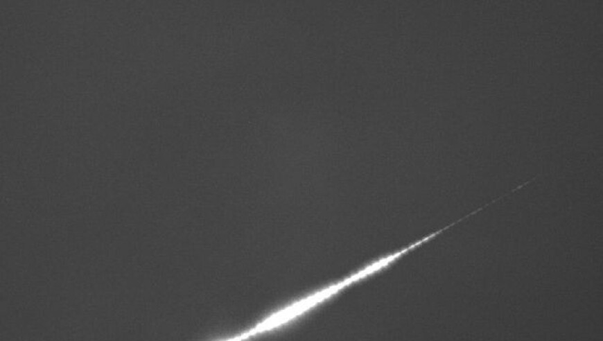 分享镜头里的爱意,免费资料库大全2025年,展开解析落实_交互版V8.76